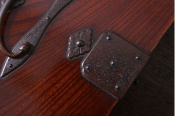 アンティーク雑貨　古民具・骨董　明治期　高級品!漆が美しい総欅材の二本松時代箱(収納箱・木箱)