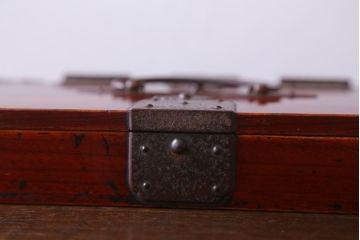 アンティーク雑貨　古民具・骨董　明治期　高級品!漆が美しい総欅材の二本松時代箱(収納箱・木箱)