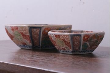 アンティーク雑貨　アンティーク　江戸期　色絵染付八角深鉢2点(伊万里皿)