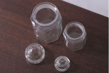 アンティーク雑貨　昭和レトロ　ガラス瓶2個セット(日本製)