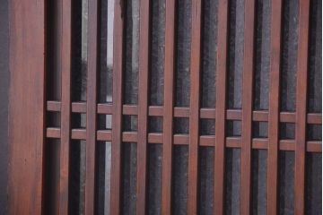 古民具・骨董　裏結霜ガラス入り!古い木の格子ガラス帯戸2枚セット(2)