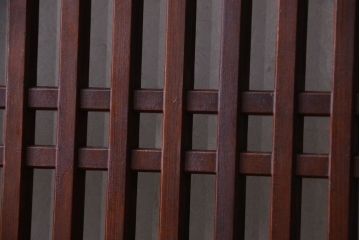 古民具・骨董　裏結霜ガラス入り!古い木の格子ガラス帯戸2枚セット(2)