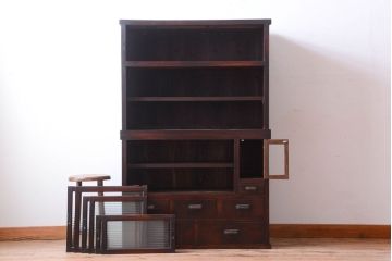 アンティーク家具　和製アンティーク　モールガラス入り!前面欅材の古い収納棚(食器棚)(2)