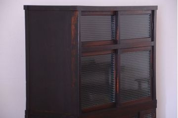 アンティーク家具　和製アンティーク　モールガラス入り!前面欅材の古い収納棚(食器棚)(2)