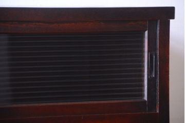 アンティーク家具　和製アンティーク　モールガラス入り!前面欅材の古い収納棚(食器棚)(2)