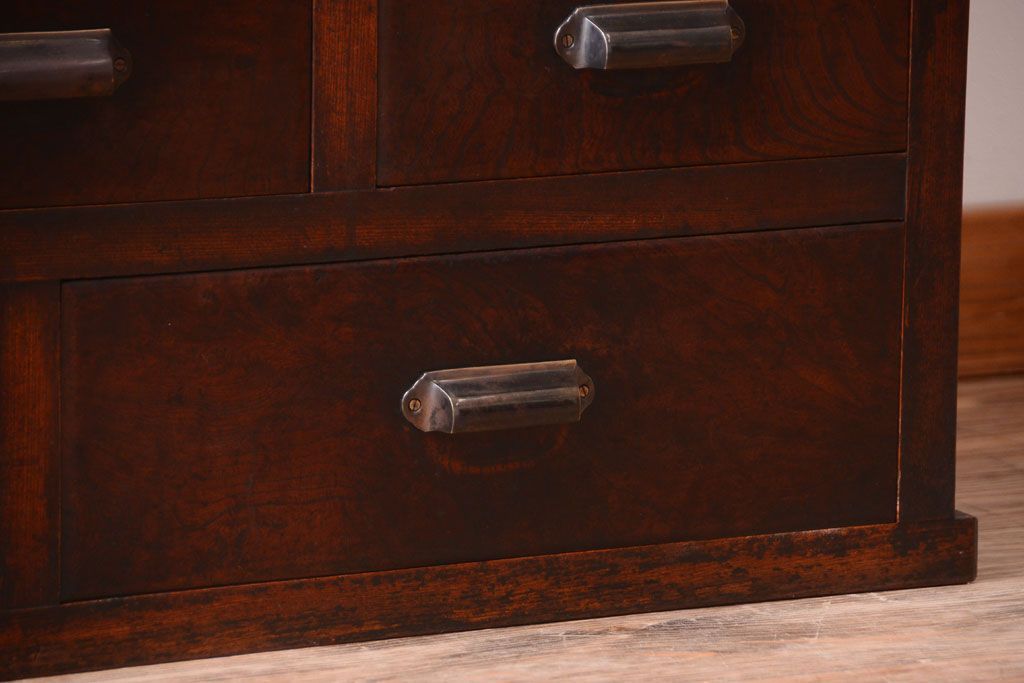 アンティーク家具　和製アンティーク　モールガラス入り!前面欅材の古い収納棚(食器棚)(2)