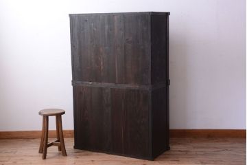 アンティーク家具　和製アンティーク　モールガラス入り!前面欅材の古い収納棚(食器棚)(2)