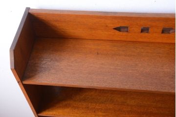 アンティーク雑貨　アンティーク　古い木製のシンプルな本棚(飾り棚)