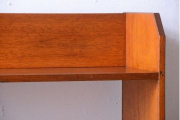 アンティーク雑貨　アンティーク　古い木製のシンプルな本棚(飾り棚)