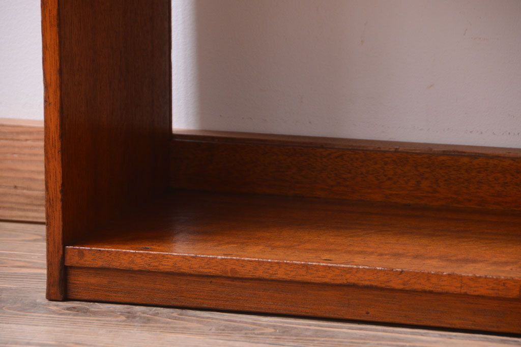 アンティーク雑貨　アンティーク　古い木製のシンプルな本棚(飾り棚)