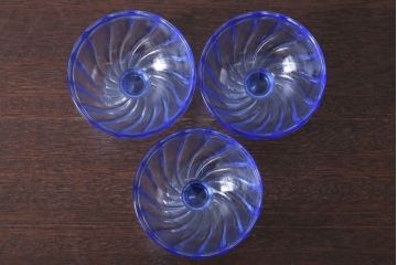 アンティーク雑貨　昭和レトロ　アンティーク氷コップ3個セット(プレスガラス)