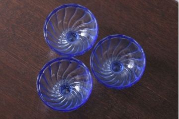 アンティーク雑貨　昭和レトロ　アンティーク氷コップ3個セット(プレスガラス)(3)