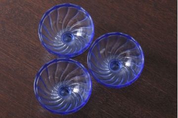 アンティーク雑貨　和製アンティーク　昭和レトロな氷コップ3個セット(プレスガラス)(1)