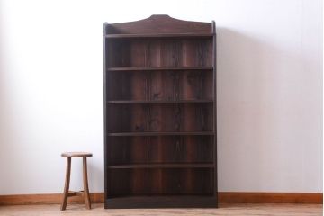 アンティーク家具　和製アンティーク　古い木製の大ぶりな本棚(飾り棚)