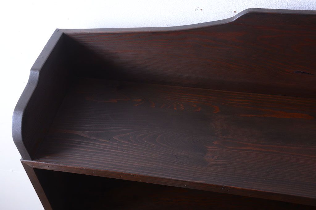 アンティーク家具　和製アンティーク　古い木製の大ぶりな本棚(飾り棚)