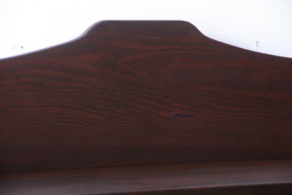 アンティーク家具　和製アンティーク　古い木製の大ぶりな本棚(飾り棚)