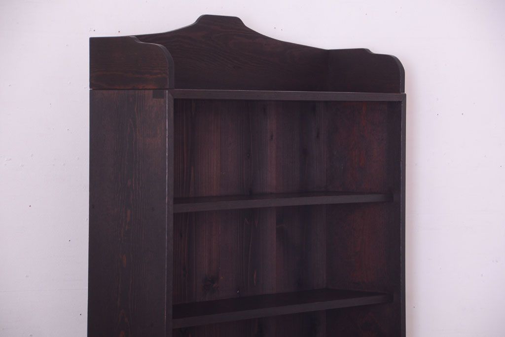 アンティーク家具　和製アンティーク　古い木製の大ぶりな本棚(飾り棚)