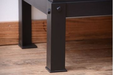 アンティーク家具　ペイント　すりガラス入り!鉄脚付きのモダンな四尺水屋箪笥