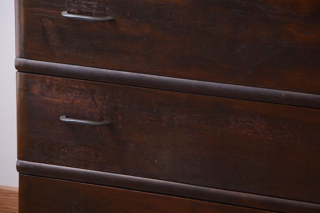 アンティーク家具　アンティーク　古い木のシンプルで上品なチェスト