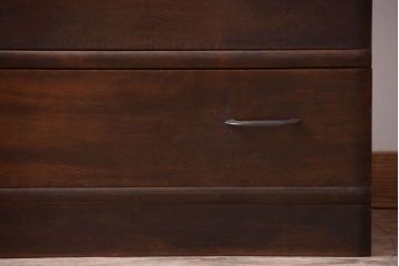 アンティーク家具　アンティーク　古い木のシンプルで上品なチェスト