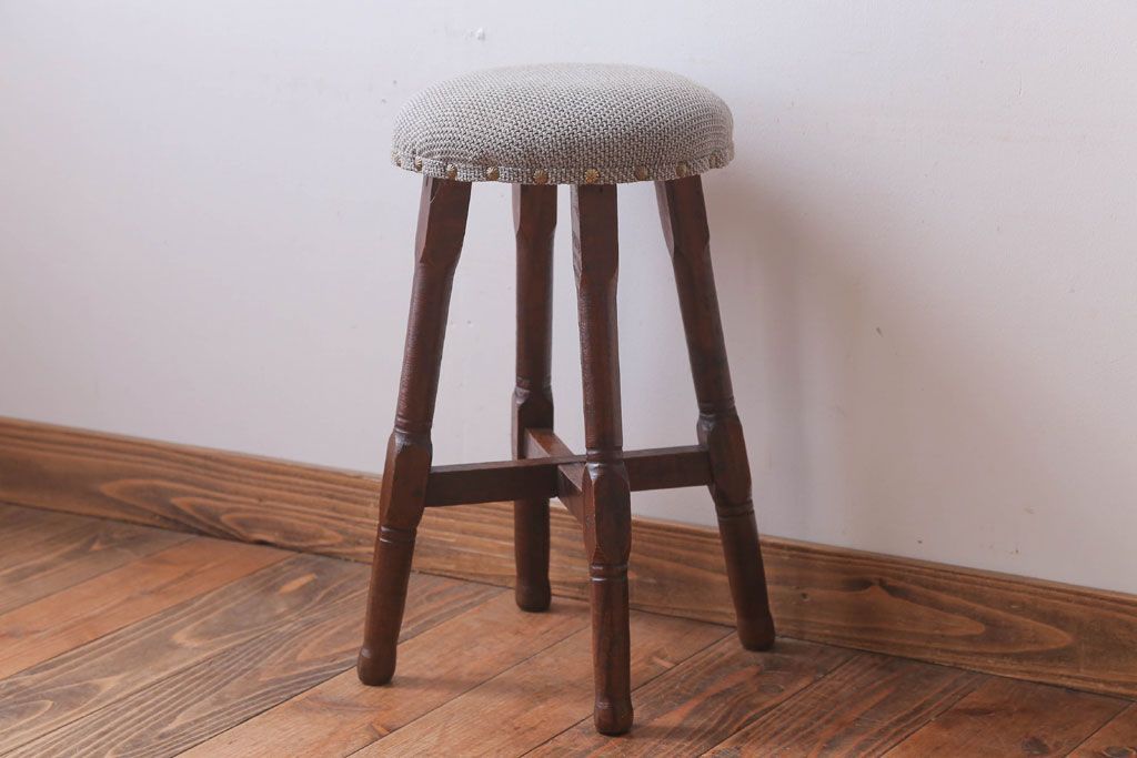 アンティーク家具　和製アンティーク　古い木の上品なクッション座面スツール