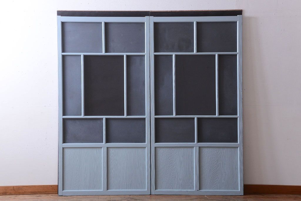 アンティーク　すりガラス入り!淡い水色ペイントのガラス引き戸2枚セット