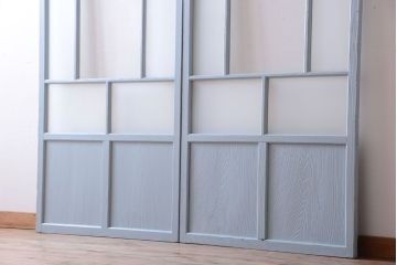 アンティーク　すりガラス入り!淡い水色ペイントのガラス引き戸2枚セット