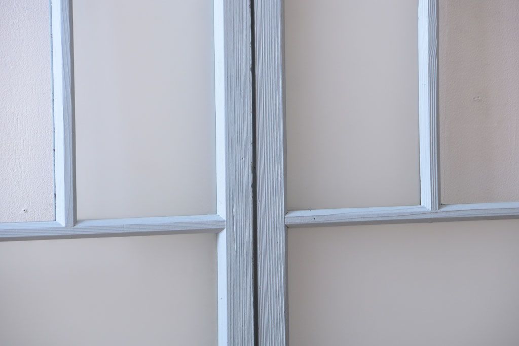 アンティーク　すりガラス入り!淡い水色ペイントのガラス引き戸2枚セット