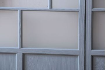 アンティーク　すりガラス入り!淡い水色ペイントのガラス引き戸2枚セット