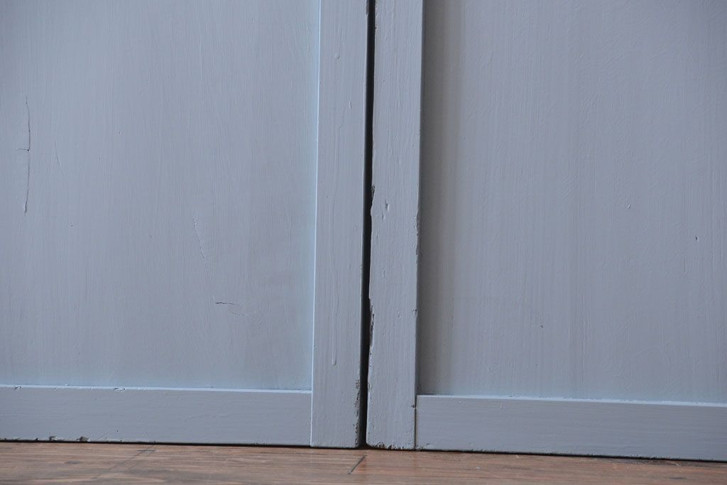 アンティーク　すりガラス入り!淡い水色ペイントのガラス引き戸2枚セット