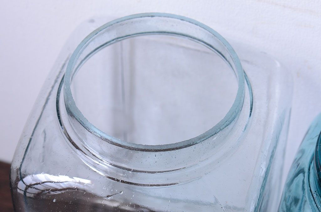 アンティーク雑貨　昭和レトロ　青色気泡ガラス!アンティークガラス瓶2個セット