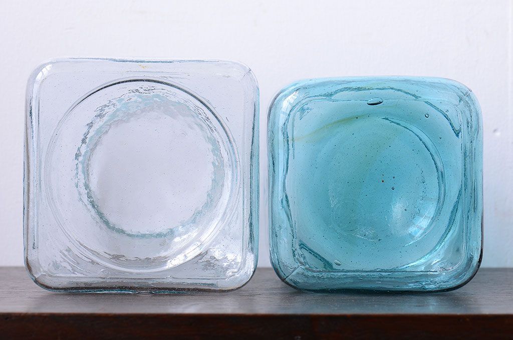 アンティーク雑貨　昭和レトロ　青色気泡ガラス!アンティークガラス瓶2個セット