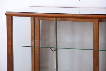 アンティーク家具　和製アンティーク　丸脚付き!古いナラ材の大きなガラスケース(ショーケース)
