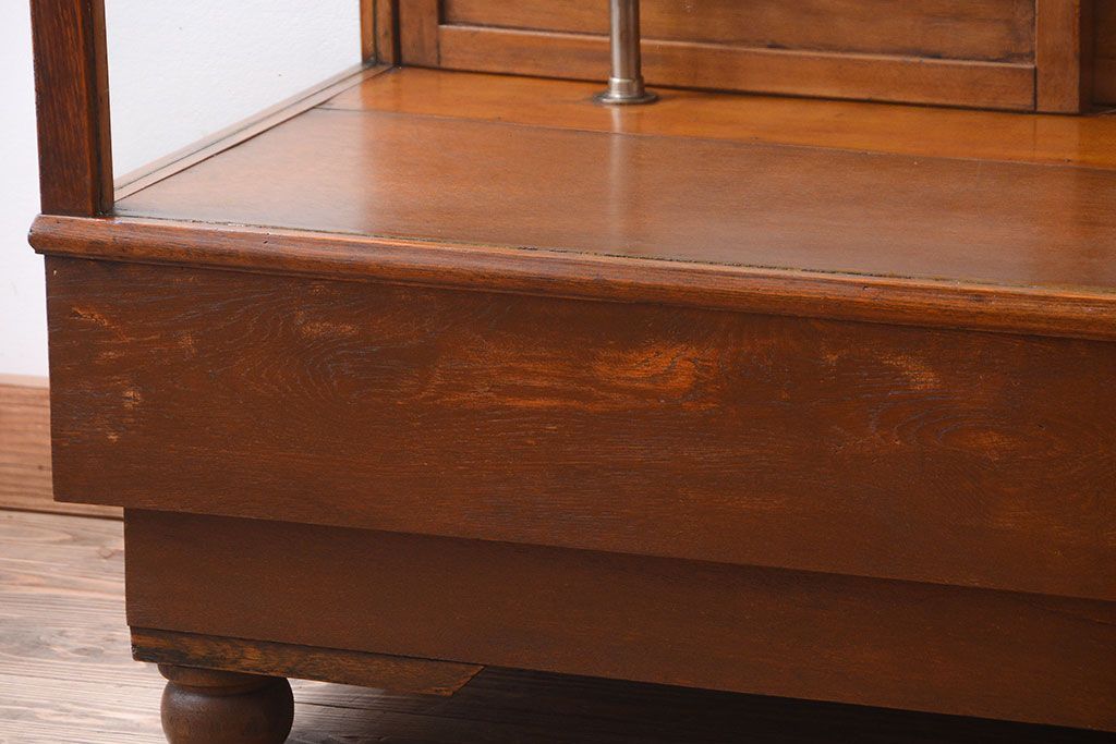 アンティーク家具　和製アンティーク　丸脚付き!古いナラ材の大きなガラスケース(ショーケース)