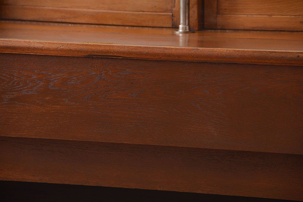 アンティーク家具　和製アンティーク　丸脚付き!古いナラ材の大きなガラスケース(ショーケース)