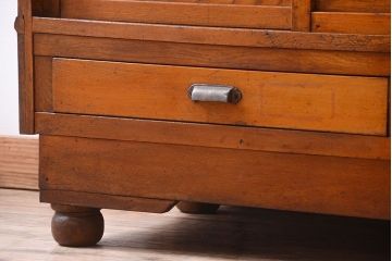 アンティーク家具　和製アンティーク　丸脚付き!古いナラ材の大きなガラスケース(ショーケース)