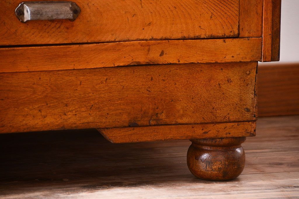 アンティーク家具　和製アンティーク　丸脚付き!古いナラ材の大きなガラスケース(ショーケース)