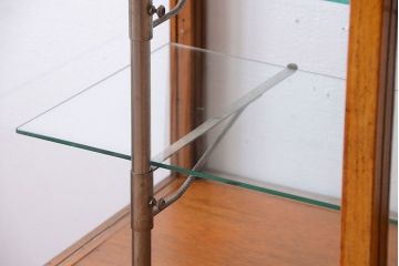 アンティーク家具　和製アンティーク　丸脚付き!古いナラ材の大きなガラスケース(ショーケース)