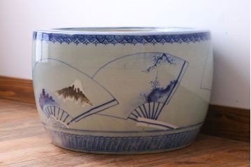 アンティーク雑貨　古民具・骨董　扇に花の図　アンティーク染付瀬戸火鉢