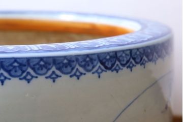 アンティーク雑貨　古民具・骨董　扇に花の図　アンティーク染付瀬戸火鉢