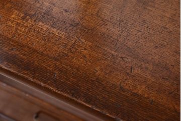 レトロ家具　昭和レトロ　作業台付き!ダイヤガラス引き戸の古いナラ材製アンティーク食器棚(カップボード)