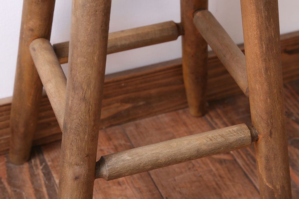 レトロ家具　和製アンティーク　レトロな木味のスツール