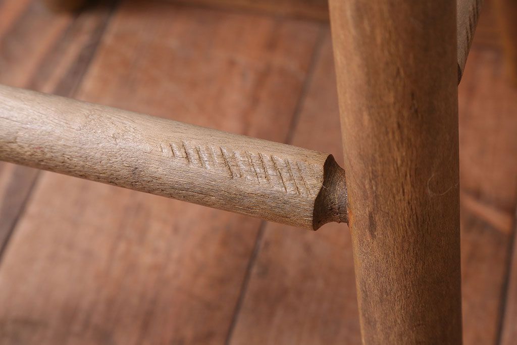 レトロ家具　和製アンティーク　レトロな木味のスツール