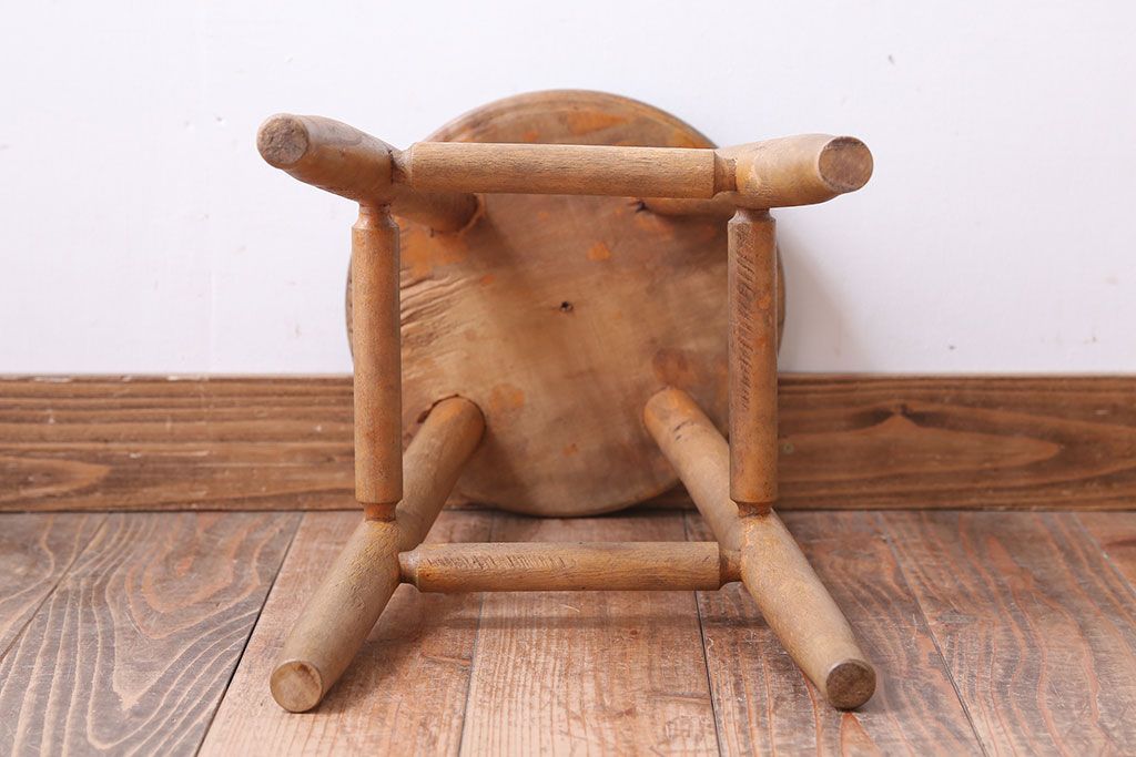 レトロ家具　和製アンティーク　レトロな木味のスツール