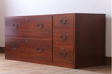 アンティーク家具　和製アンティーク　前面欅材!漆塗りの衣装箪笥ローボード(2)