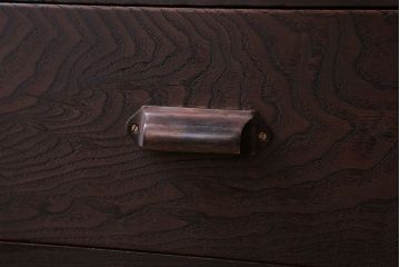 アンティーク家具　和製アンティーク　前面栗材!鉄脚付きローチェスト(1)