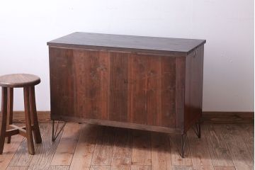 アンティーク家具　和製アンティーク　前面栗材!鉄脚付きローチェスト(2)