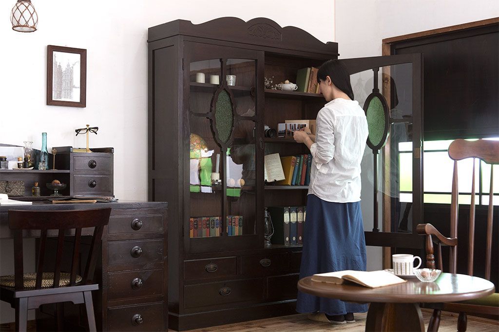 アンティーク家具　和製アンティーク　当時物色ガラス入り!古い木製の特大本箱