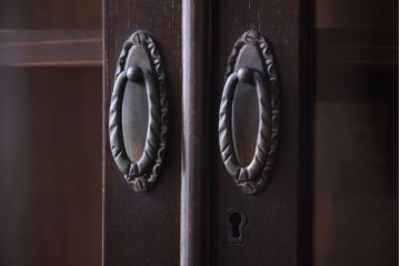 アンティーク家具　和製アンティーク　当時物色ガラス入り!古い木製の特大本箱