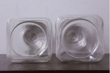 アンティーク雑貨　昭和レトロ　古い駄菓子屋のガラス瓶(ビン)2個セット